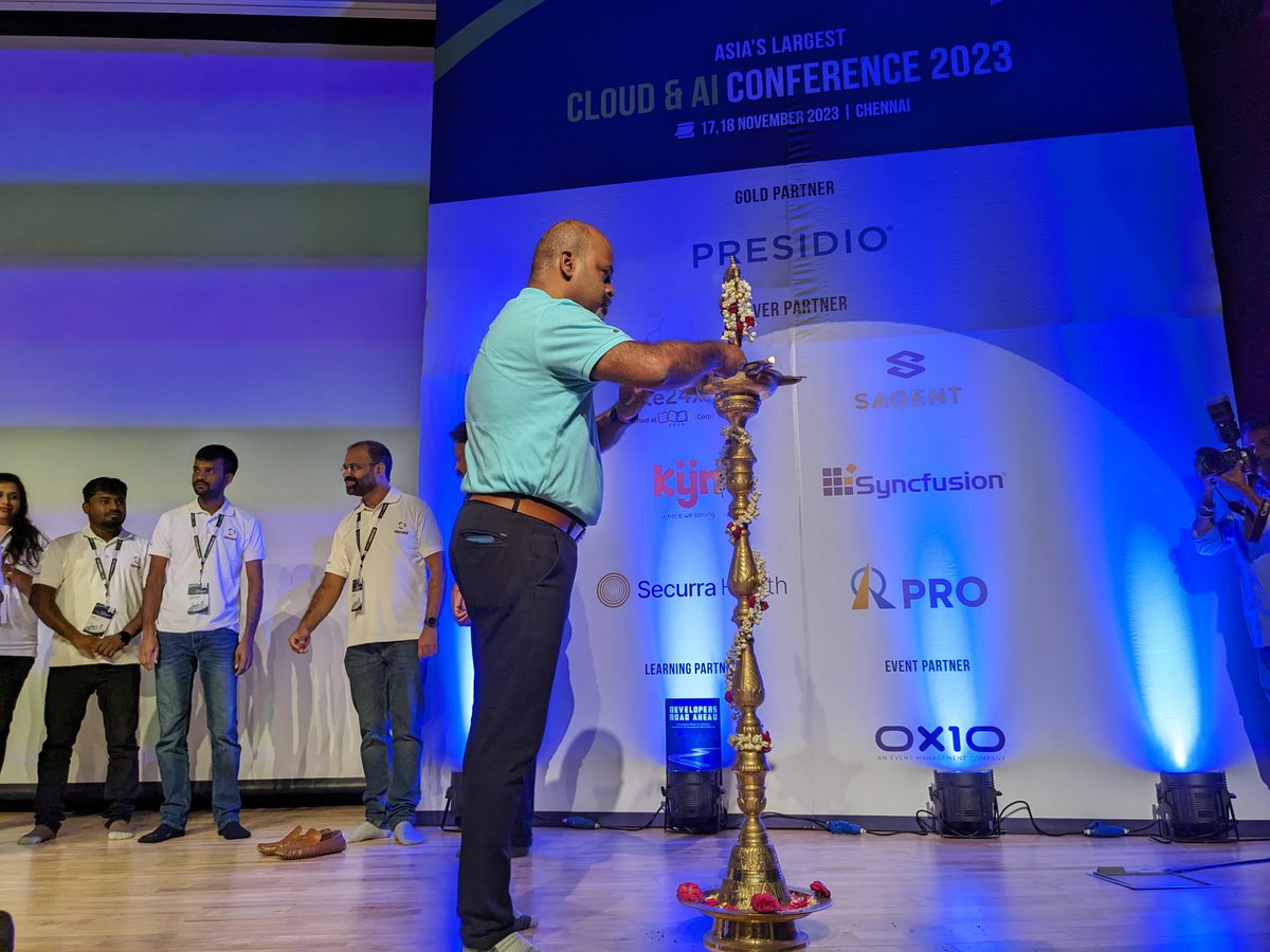 TechXConf tweet media
