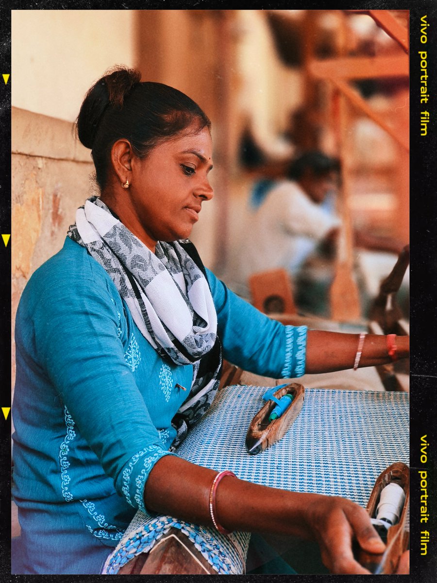 stuff_india's tweet photo. Honed to perfection, the Portrait mode never misses and if you have two subjects, the Vivo V29 series will make sure the Portrait works on as many as you can bring!
#promotedcontent #DelightEveryMoment #TheDesignMasterpiece
#ThePortraitMasterpiece #vivoV29Series @Vivo_India https://t.co/4YASaM3ke2