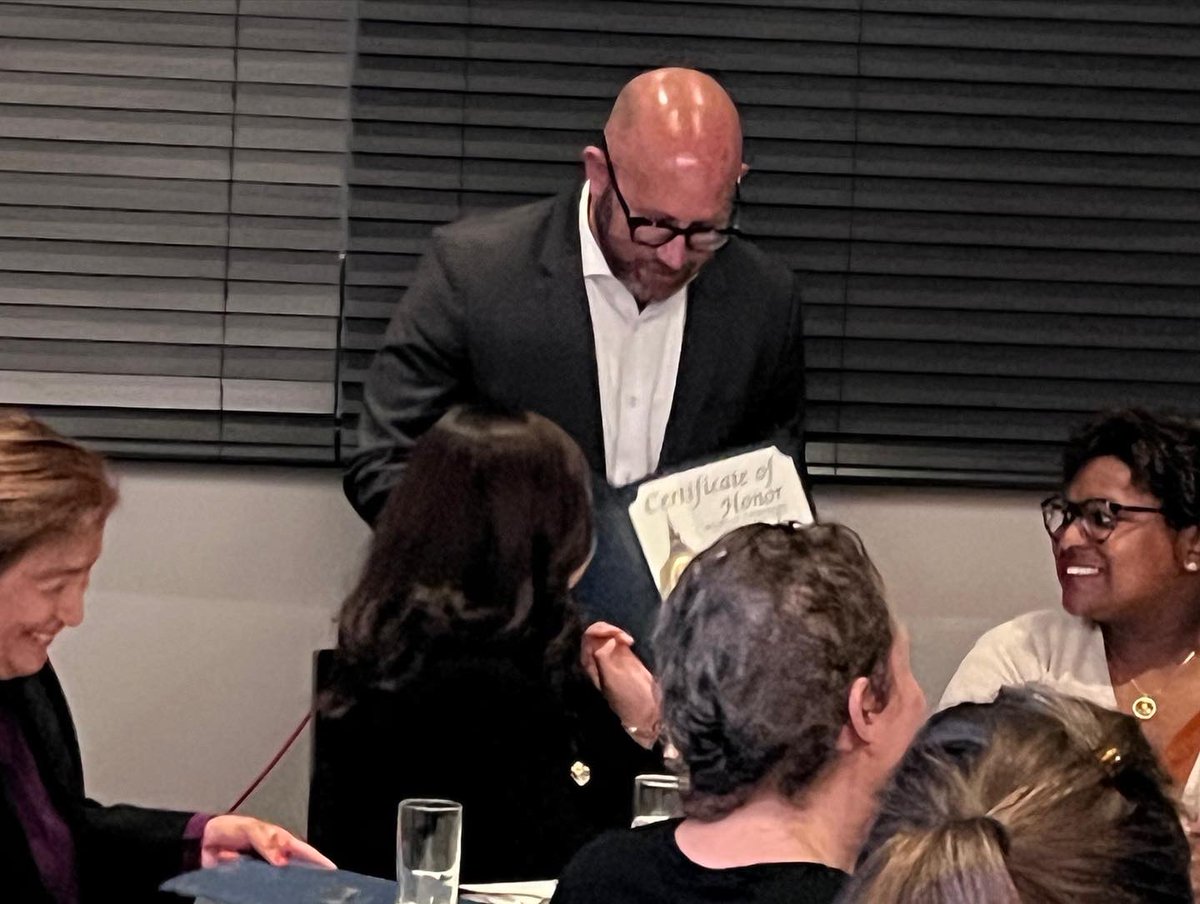 canpsfbayarea's tweet photo. NP Week SF: Rafael Mandelman presented Certificates of Honor for the Chapter President and legislative chairs thanking us for continuing to fill the access gap and provide high quality health care. Sister Roma gave an inspirational speech about the health care needs and activism. https://t.co/svuzgq6zLn