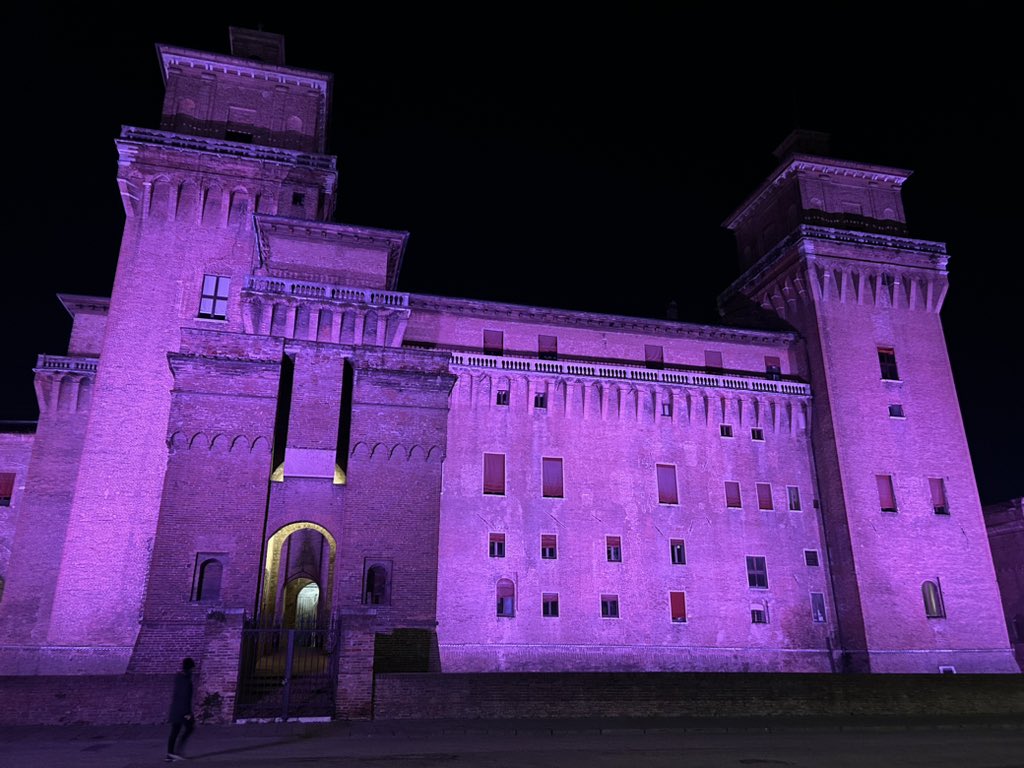castello di Ferrara ieri sera