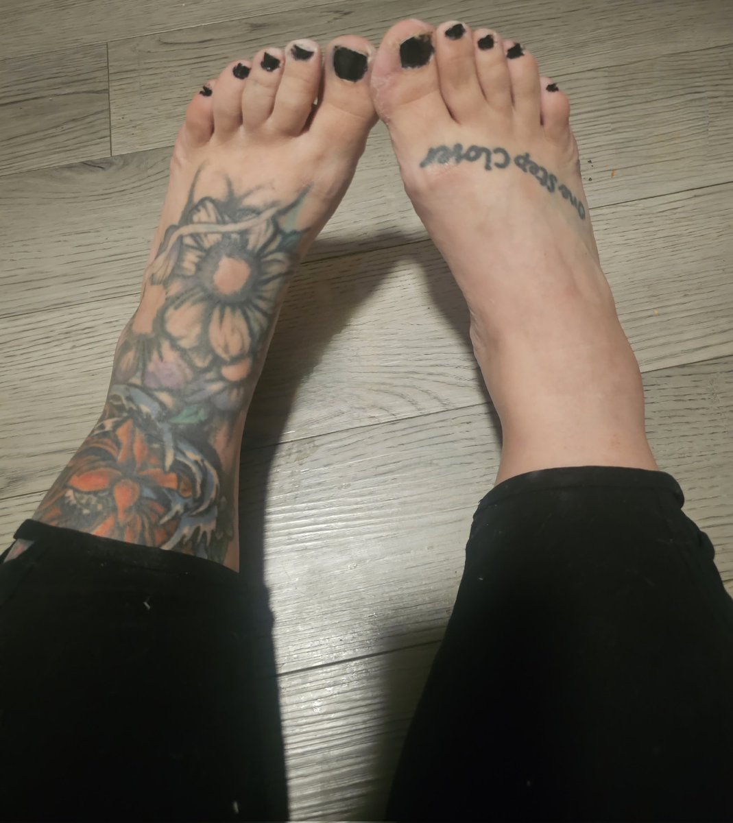 candyangel778's tweet photo. #feetfinder #feetcontent #feetseller #tirednursefeet
#feetworshi̇p https://t.co/ndzPyJhcWE