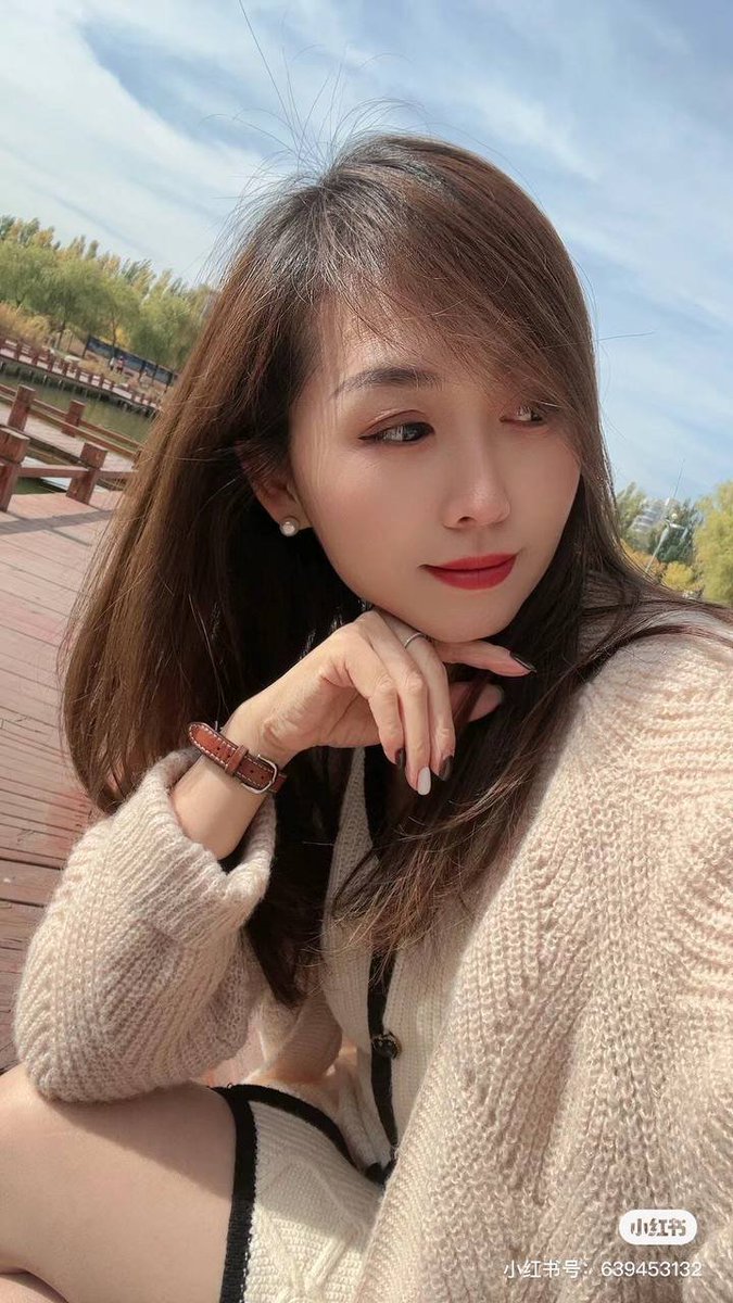 EriykaRyan's tweet photo. 你看，匆匆一年又秋天，真是岁月不堪数，故人不如初！有些人来了去了，有些情浓了淡了 https://t.co/mHiP8Or8Qj