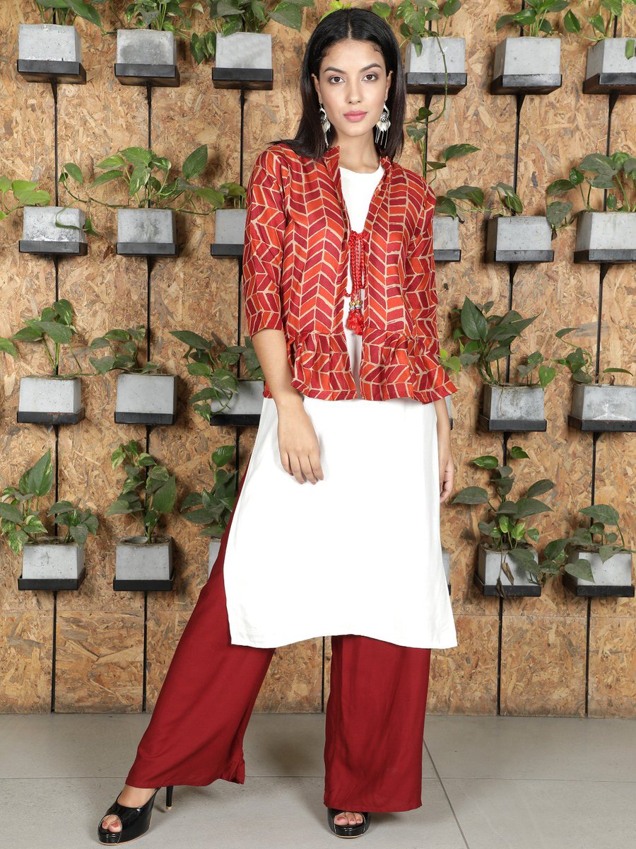 fabclub_'s tweet photo. ๐Season Arrived - Shrug & Jacket Kurtas!
#LinkInBio ๐
#Fabclub #KurtiBrand #JacketKurta #ShrigKurta #WinterKurta #WinterWear https://t.co/jolUgnnxix