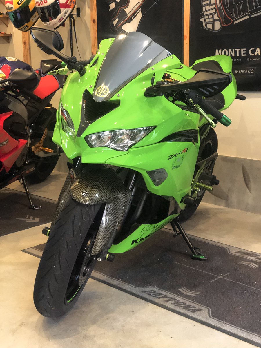 ブレンボ カワサキZX-25R SE（2023） ブレンボキャリパーに交換