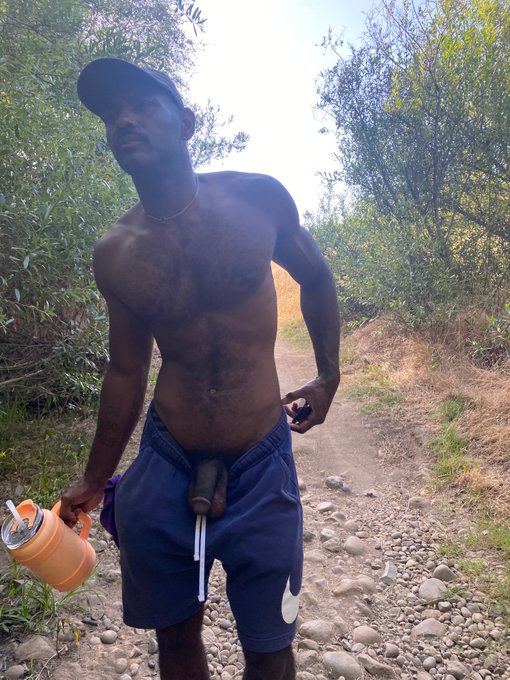 Oh don't mind me just mid hike with my dick out https://t.co/7j0MpnwpN9<a href="/tag/mvsales"class="tags"><span>#mvsales</span></a>