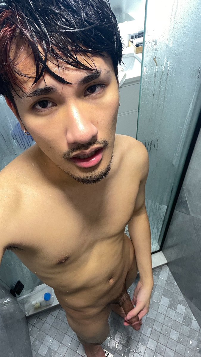 senpapibaby's tweet photo. what’s bigger? my nose or forehead? https://t.co/vLksRadnEj