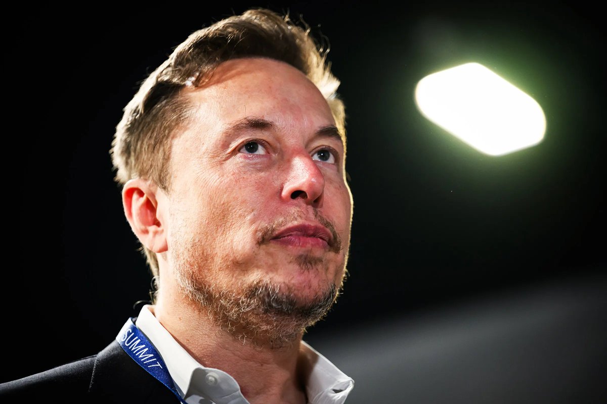 clashreport's tweet photo. Companies that have suspended advertising on X after Elon Musk backed “antisemitic”post:

- Apple
- Comcast
- Disney
- European Commission
- IBM
- Lionsgate
- Paramount
- Warner Brothers https://t.co/KA5GkTdjFL