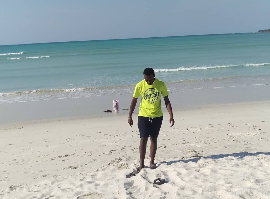 Drop that #ChaiApparel photo 📸.