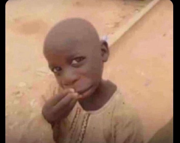 clearly_El_Josh's tweet photo. @_kennyblaze1391 Omo boss I'm very happy for you I no go lie 

Sporty don use wreck spoil my neck come make me the beg 😪😬🤧🤧🤧 https://t.co/tnhkBp6d1K