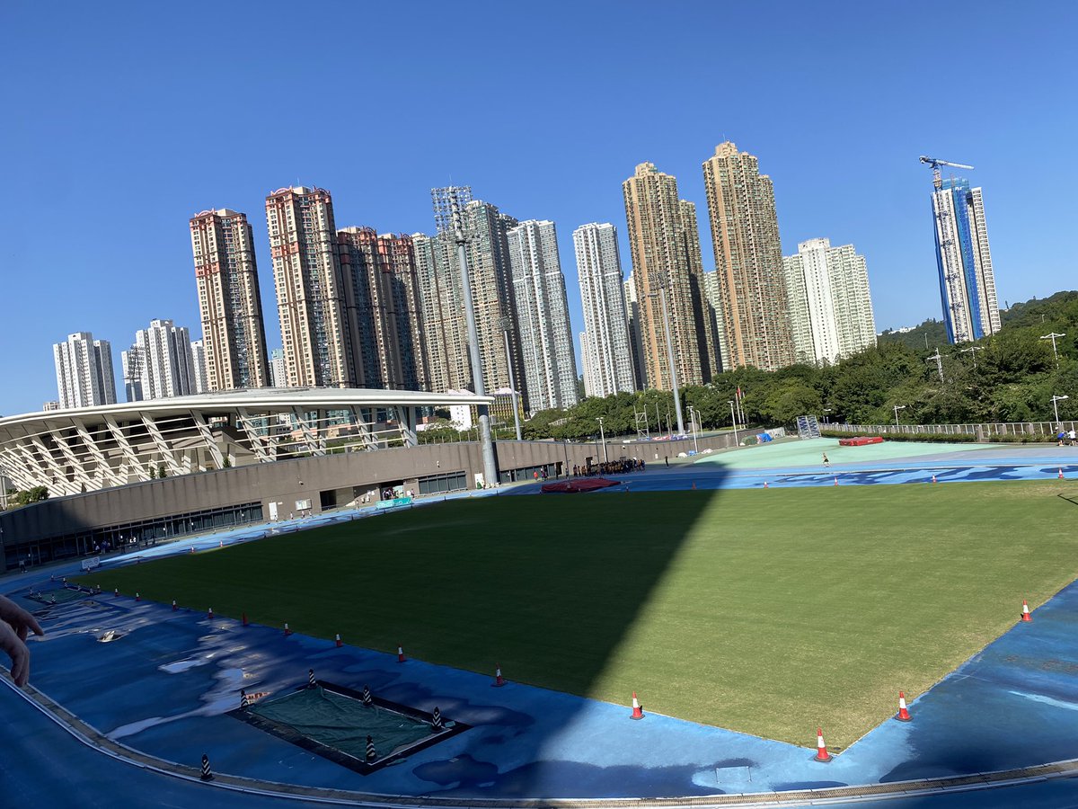 Kurisu210's tweet photo. Hot day for it.
Sapling Cup: LeeMan v Kitchee
#HKFootball
#SaplingCup https://t.co/4WcPHeMYvH