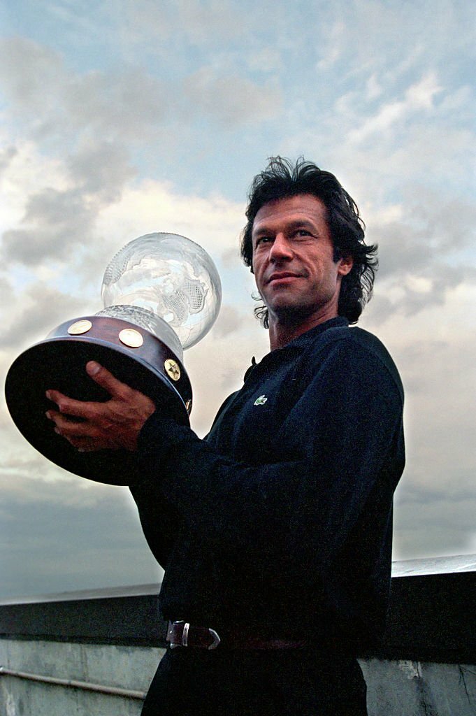 Babrazam358's tweet photo. Special Blazer to be presented to all the World Cup winning captains in Ahmedabad on Sunday 👏🏼

Lloyd, Kapil, Border, Ranatunga, Waugh, Ponting, Dhoni, Clarke and Morgan will attend ✅

Only Pakistan's Imran Khan will not present there due to personal commitments ❌ #CWC23Final https://t.co/93kLtmXwIc
