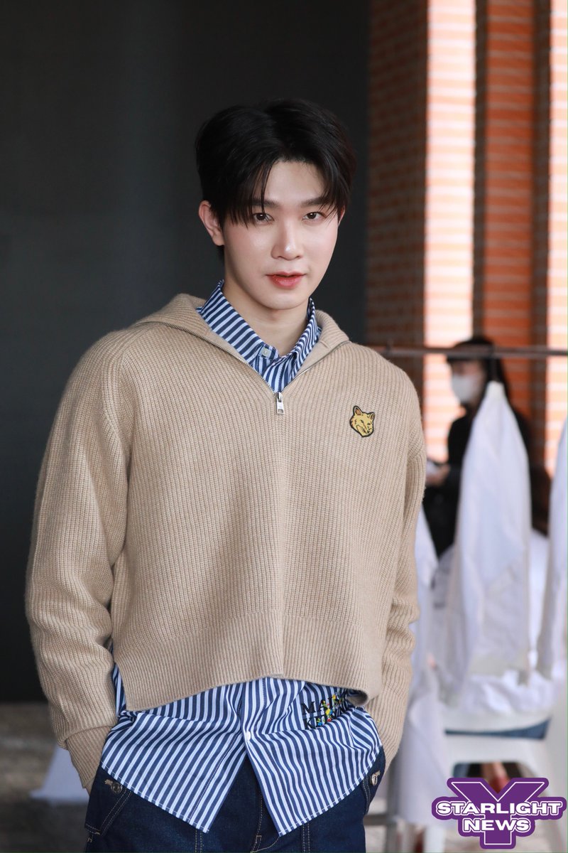 StarlightYnews's tweet image. " ยิม - ปริญญากรณ์ " ร่วมงาน "แพรว Meet &amp;amp; Read"

#PraewMeetAndReadXTutorYim 
#PraewMeetandRead
#mynameis_yim  
#eventpop
#Praewmag