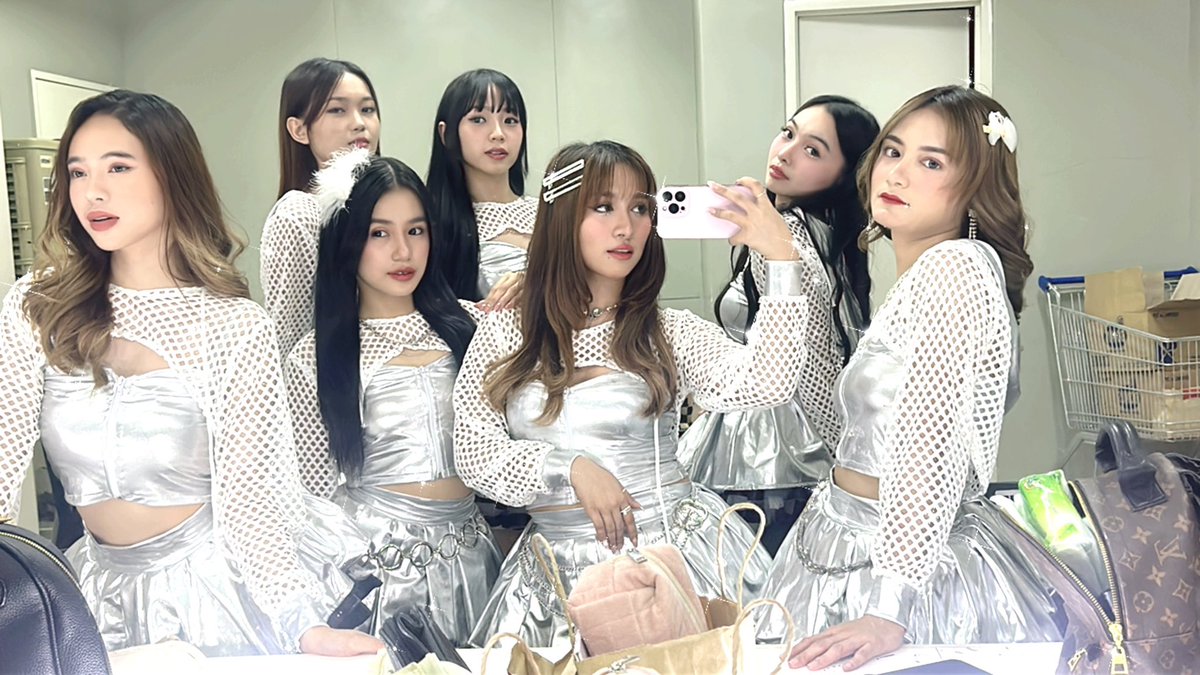 ARCHcon Cebu D-DAY! 🤍

We're very excited to meet our MNLoves and all Japanese hobbyists tonight! 

We will also visit our merchandise booth, so make sure to visit us!

See you there!

#MNL48 #MNL48inCebu #ARCHconCebu
