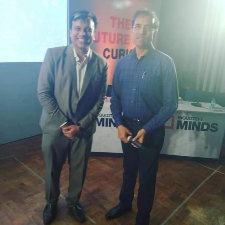 5 years since the memorable Inquizzitive Minds quiz by @careerlauncher , where I had the honour of meeting @bhogleharsha as he hosted the National finals , while I hosted the Delhi finals and the National semis