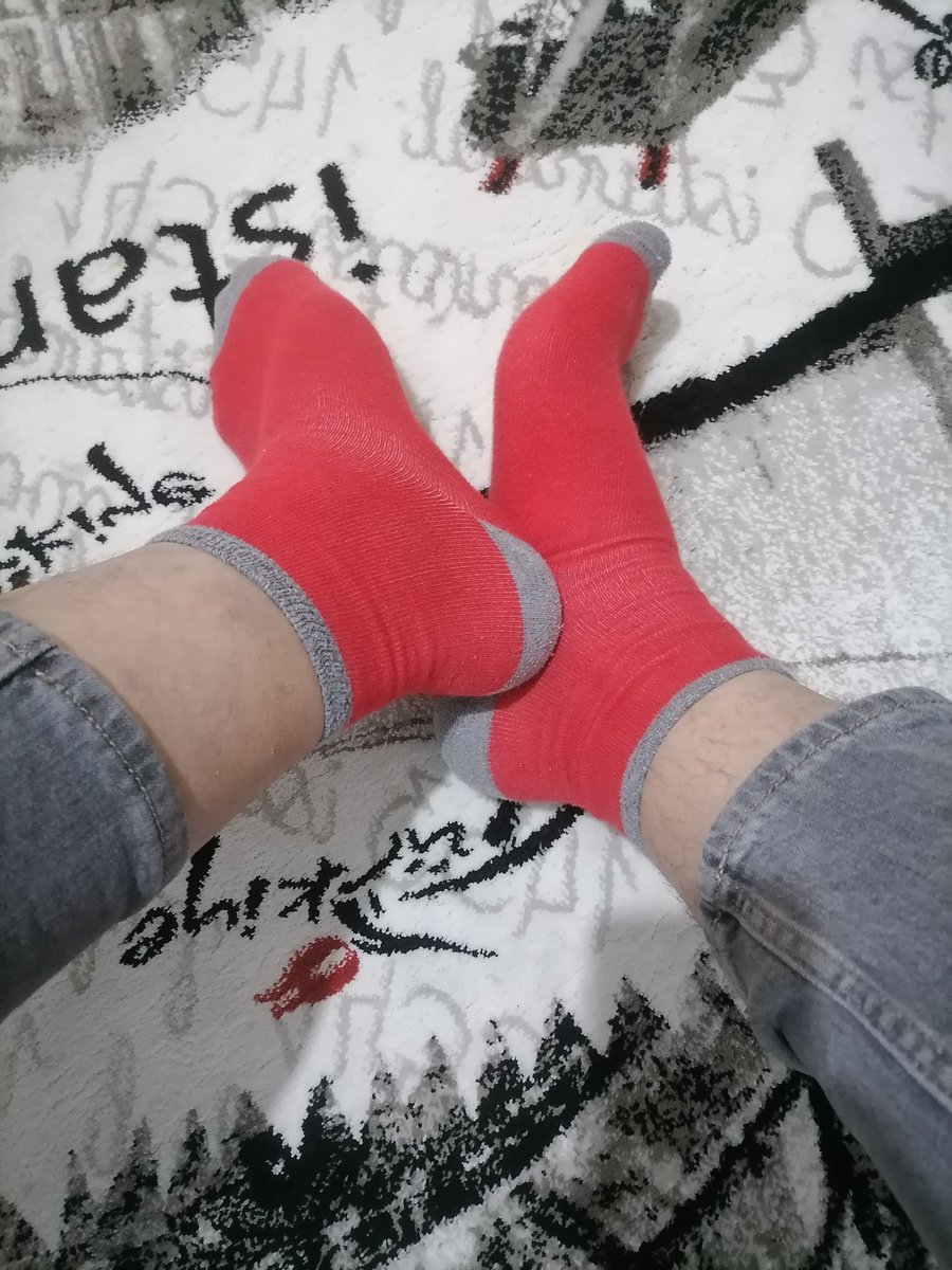 Kırmızı olsun 3 kuruş fazla olsun😉
#Corlu #Tekirdağ #FOOTFETİSH #ayakfetisi #ayakfetiş #master #cuckoldciftler