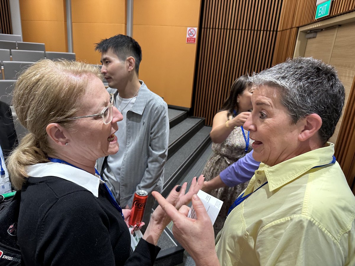 kittymisschan's tweet photo. .⁦@ltwrap⁩ conference snaps! #matchingTies ⁦@McNulty_J⁩ ⁦@xray_nick⁩ #debate battle #SinSzeYarn ⁦@YatTsang⁩⁩ love the international exchange!! ⁦@kikicait⁩ #nicoleharnett #maryjob https://t.co/edR7nh4jVP