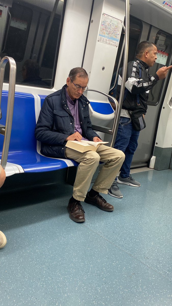 MichelGCortez's tweet photo. Metro stories: 8am(ish) he is going to meet either with his one or fellas at a coffee, to talk about how the weather has shifted in the spawn of a week. https://t.co/CrrkzThBSX