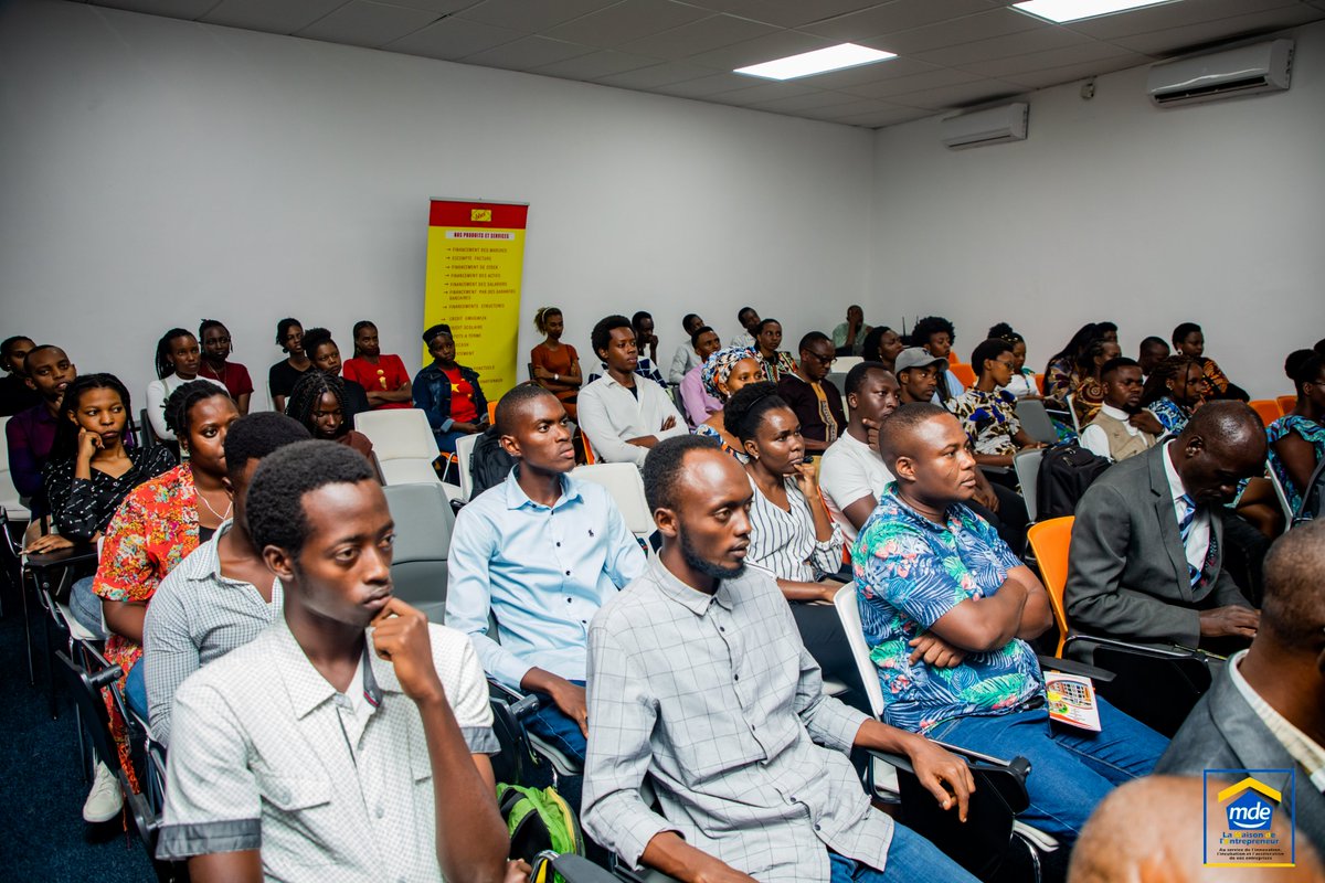 mde_maison's tweet photo. #SME2023 : Remise des prix ce vendredi 17/11/2023 aux finalistes de la compétition #ShikaAward2023. Sur 8 projets en lice, trois ont été primés par le @bbin_burundi.  
1/n https://t.co/3cwXS0Ou7l