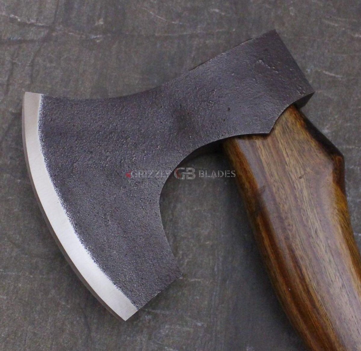 GrizzlyBlades's tweet photo. https://t.co/cgGApKxhpG

AXE016 HAND FORGED CARBON STEEL HANDMADE HUNTING VIKING TOMAHAWK HATCHET AXE 15.5"

#damascussteel #blade #knives #knife #canada #handforged #cowhide #viking #tomahawk #throwingaxe #vikingaxe #vikingaxes #Axe #battleaxeglobal #battleaxewarriors #battleaxe https://t.co/VE6dPQiJmy