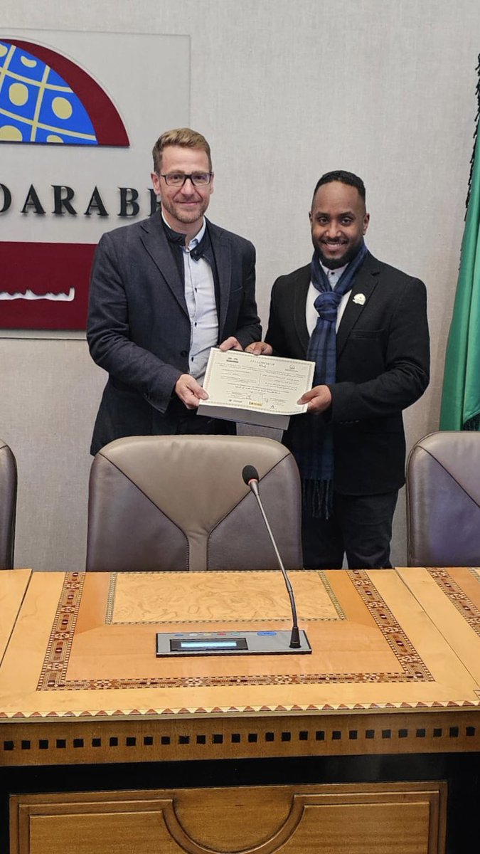 NA__M0's tweet photo. بعد رحلة مليئة بالخبرات والتجارب والمعارف والمهارات .. بحمد الله حصلت على الزمالة العربية الأوروبية لإدارة المنظمات الغير ربحية من مملكة اسبانيا 🇪🇸 

شكراً @AlanoodOrg 

#زمالة_المنظمات_غير_الربحية 
#زمالات_العنود https://t.co/JUXgzn2Br1