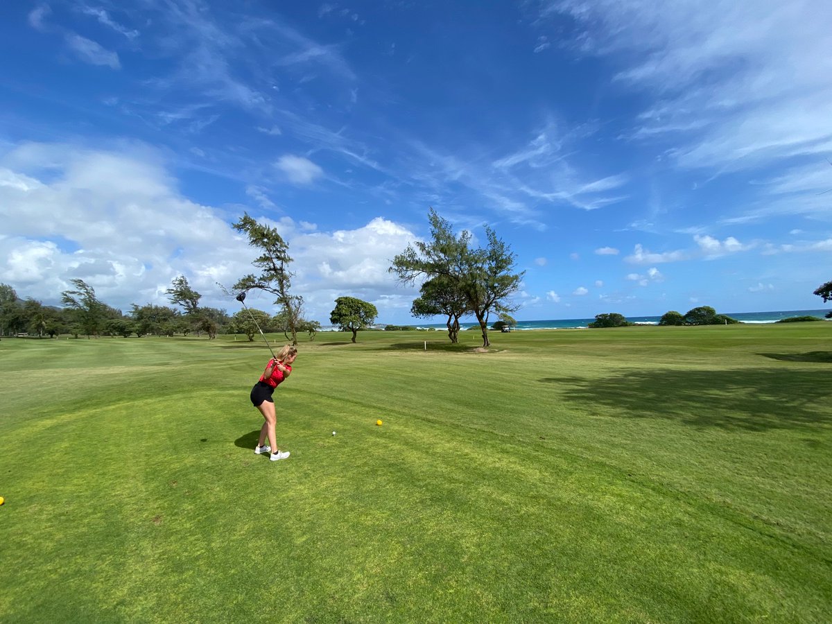 Repping our <a href="/cpkcwomensopen/">CPKC Women's Open</a> gear at Wailua Golf Course 🇨🇦