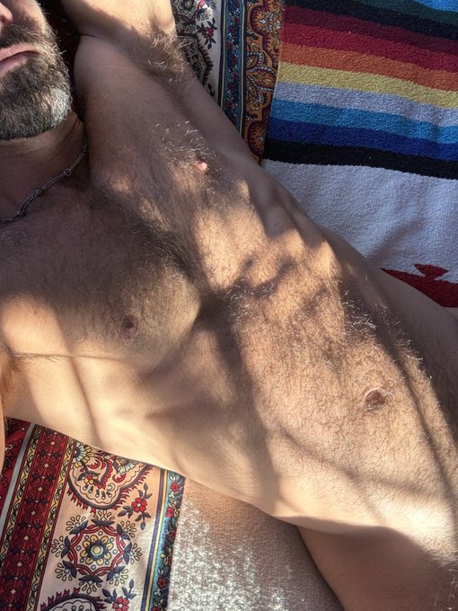 I fucked a top and made him cum hands free today - a very good omen on my birthday 🥰 https://t.co/7D