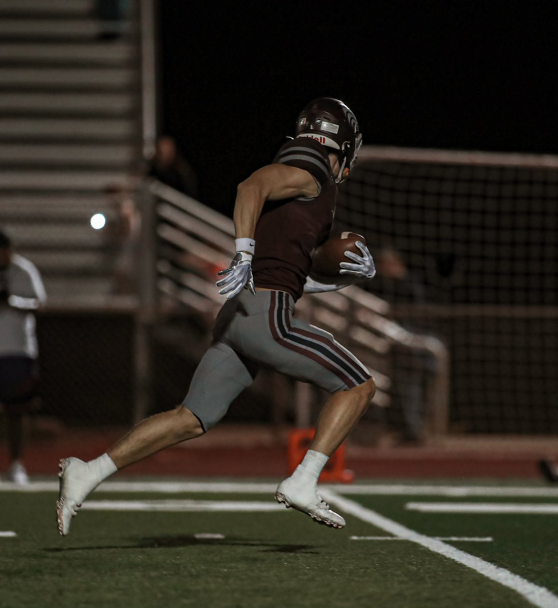 dylantapley3's tweet photo. 31-7 record in 3 years coming into a program that won just 6 games in the previous 2 years. Best 4 years of my life rebuilding this program and leaving it better then when i got here. Forever a Wolf 🐺. Excited for next chapter ❤️💙 https://t.co/fPzB5r43Vl