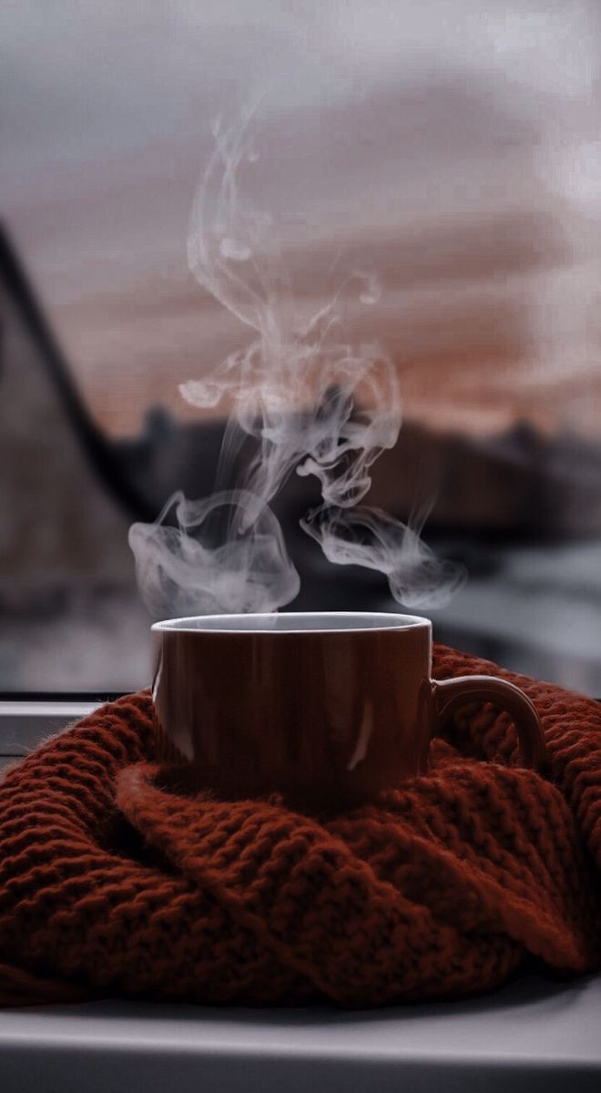 Datahubd's tweet image. A Thread Of Fresh Wallpapers 😊
Let&apos;s have it 🤭😍

Drop Your Favourite Wallpaper .!🤍