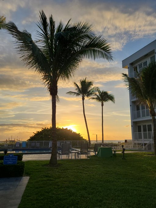 Sunday morning in Florida, I went to the beach with my girlfriend and watched the sun rise 🌞. It was<a href="/tag/bikini"class="tags"><span>#bikini</span></a><a href="/tag/vacation"class="tags"><span>#vacation</span></a><a href="/tag/florida"class="tags"><span>#florida</span></a><a href="/tag/beach"class="tags"><span>#beach</span></a><a href="/tag/redhead"class="tags"><span>#redhead</span></a><a href="/tag/m"class="tags"><span>#m</span></a>