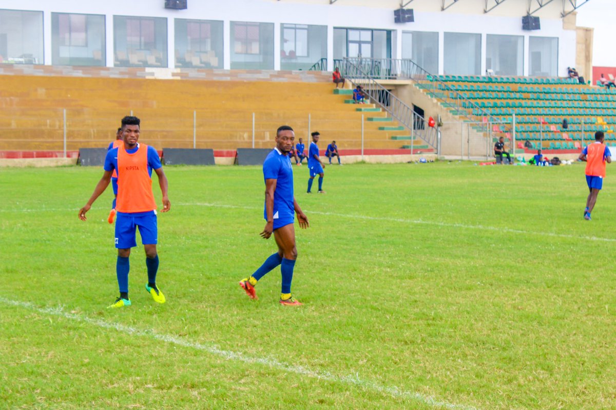 Nsoatreman_FC's tweet photo. In the pursuit of excellence, there is no room for mediocrity. ⚽️⚽️👑 #trainingtowin
Our last training ahead of our match tomorrow #bonoderby
@NHIS_Ghana @MybetAfrica @GhanaLeague https://t.co/ndrY9Owo4I