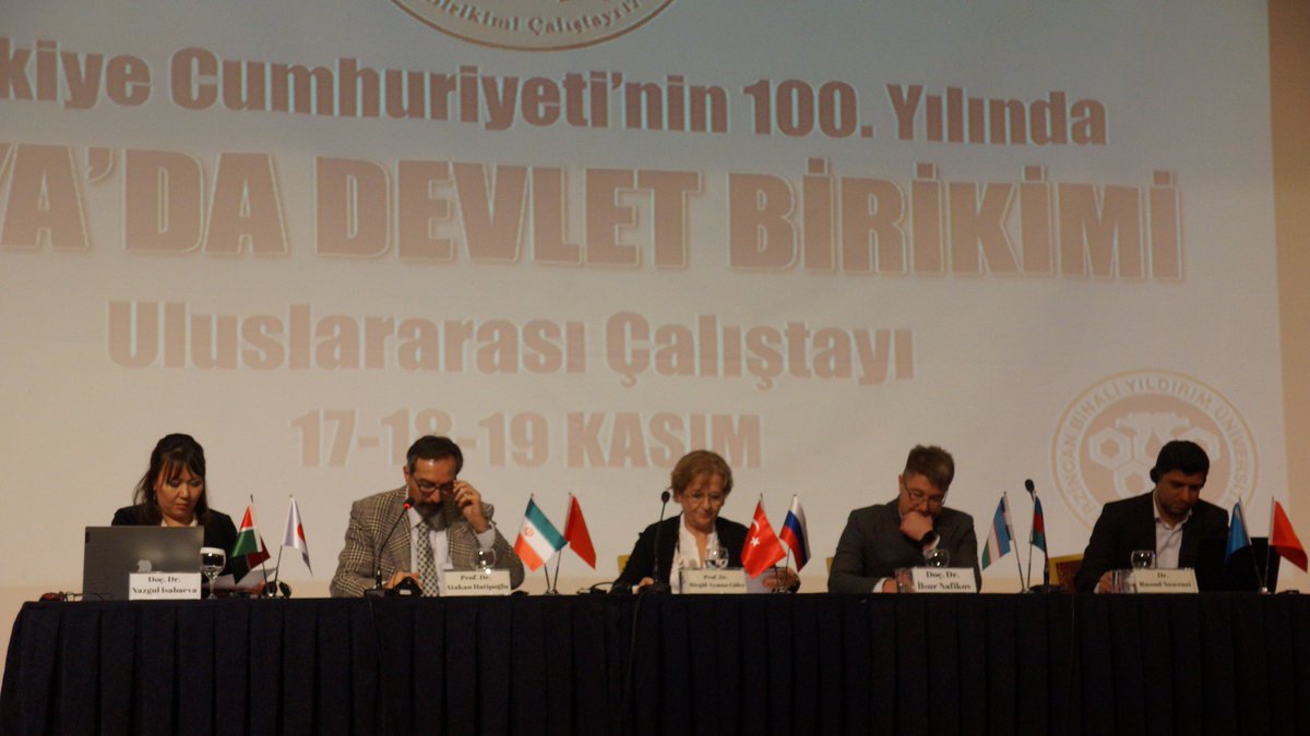 Prof. Dr. Atakan Hatipoğlu, "Ulus-devletlerin Geleceği: Endişeler ve Tartışmalar" sunumunu yaptı:

"Devletin ortaya çıktığı toplumların ortak özelliklerinden biri de kurumsal ilişkilerin olmasıdır. Devlet için aile ilişkileri son bulmalı ve ekonomik bağlar kuvvetli olmalıdır."