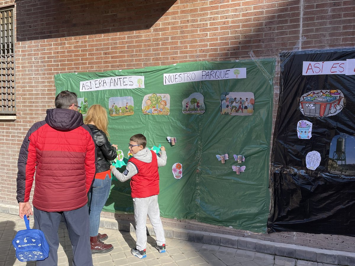 emiliamgarrido's tweet photo. Desde @PSOEMadridAyto y @PSOEVicalvaro nos hemos unido hoy a las actividades de #StopCanton para salvar el Parque Forestal de Vicalvaro.
Es posible: paralización de las obras y reubicación del cantón. https://t.co/zjutznI8jN