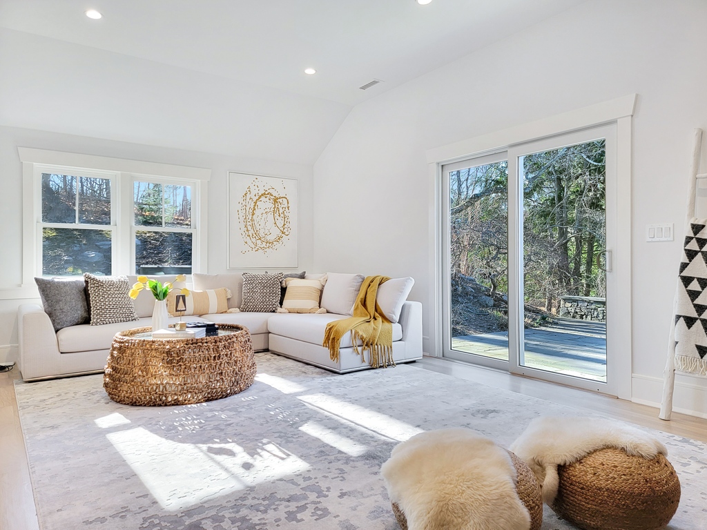 BAStaging's tweet image. Swipe right to discover a captivating design that will surely standout in the market 🤩🏠

Your property is next, Contact us now!

#BAStagingInteriors #StandoutDesign #InteriorDesign