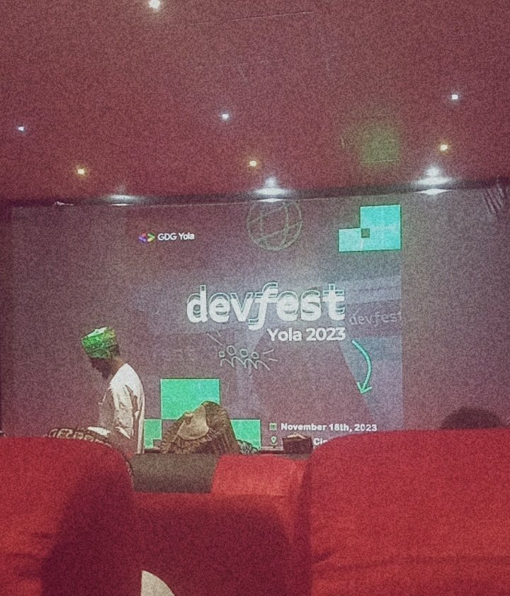 Niiiheart's tweet photo. #devfestYola
Mid session ❤️ https://t.co/eEVi8iqt51