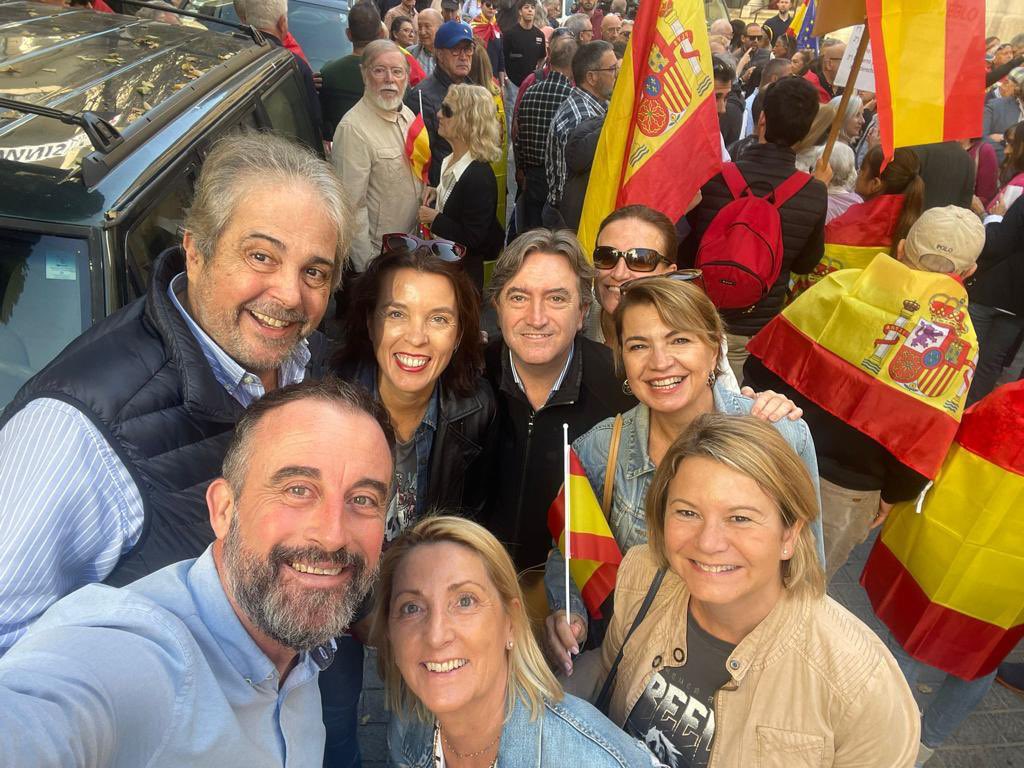 PPdeMallorca's tweet photo. Tornam a sortir al carrer per dir NO a l’amnistia i als acords que han permès la investidura de Sánchez com a president d’Espanya. Per la igualtat, la unió i la llibertat de tots els ciutadans.

#MallorcaNoSeRinde
#BalearsNoSeRinde
#EspañaNoseRinde https://t.co/K7EEgJtuTy