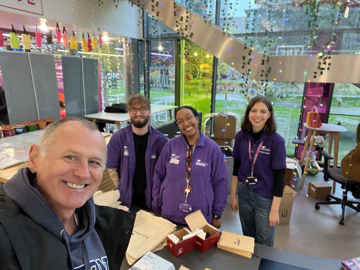 Fantastic Open Day on ⁦@AstonUniversity⁩ campus today made possible by our amazing staff. #OneAston ⁦@aston_union⁩ #Birmingham