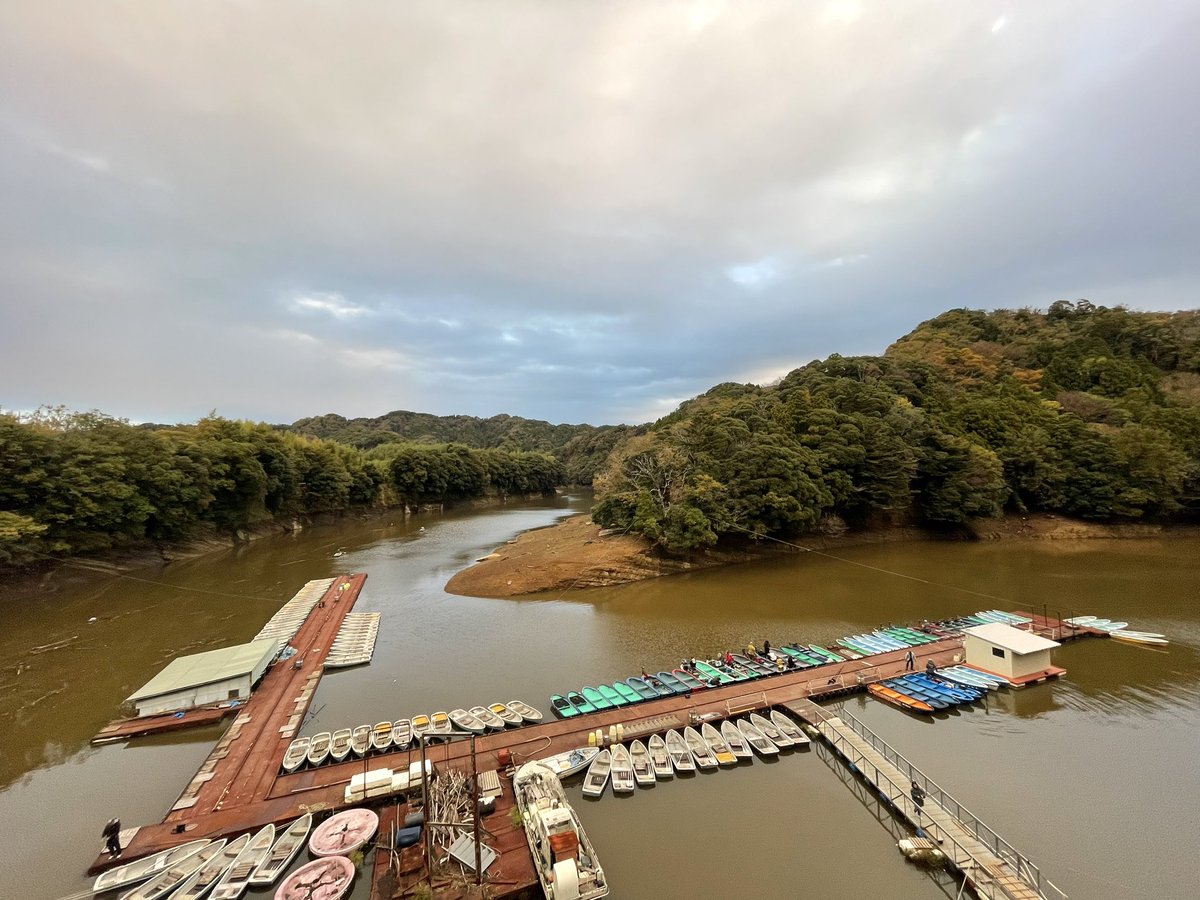 P7BT's tweet photo. 今日は三島
今年ラスかも…。
暴風の中朝からチビGET…
寒くて風強くて心折れかけたが
最後に40up GET‼️ 
年内もう一回行けるかな😆 https://t.co/pvAMj644GF