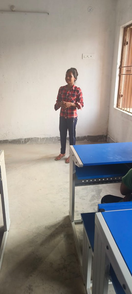EmrsChandrapur's tweet photo. #JanjatiyaGauravDivas2023
- #ViksitBharatSankalpYatra
- #EmpoweringTribalsTransformingIndia
A poem Recitation program is conducted in Emrs Chandrapur https://t.co/868kfS1o8a