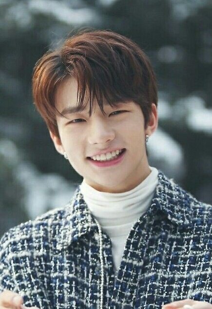 luvhyunj's tweet photo. same smile i fell inlove with 6 years ago https://t.co/UDEjKnwivT