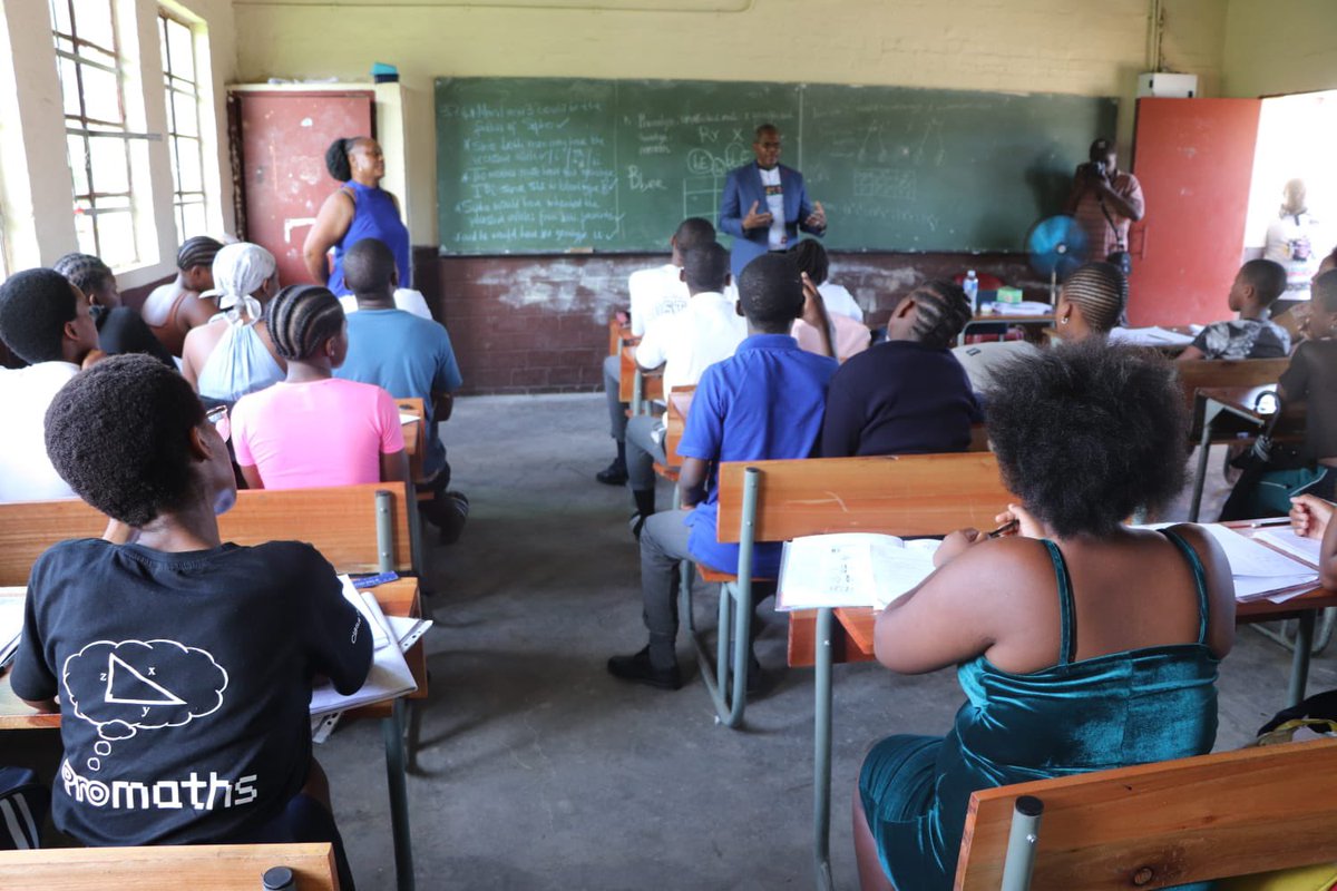 vote_ifp's tweet photo. πππIFP President making a meaningful stop during voter registration site visits, engaging with matriculants at King Shaka High School. Inspiring the next generation to be active participants in shaping the future! ππ³οΈ #RegisterToVoteIFP https://t.co/EUvgBfLZLn