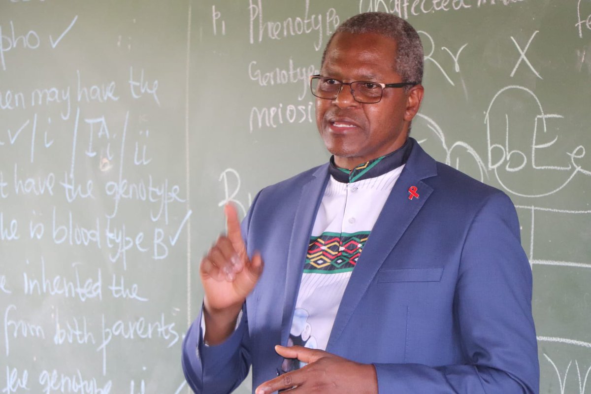 vote_ifp's tweet photo. πππIFP President making a meaningful stop during voter registration site visits, engaging with matriculants at King Shaka High School. Inspiring the next generation to be active participants in shaping the future! ππ³οΈ #RegisterToVoteIFP https://t.co/EUvgBfLZLn