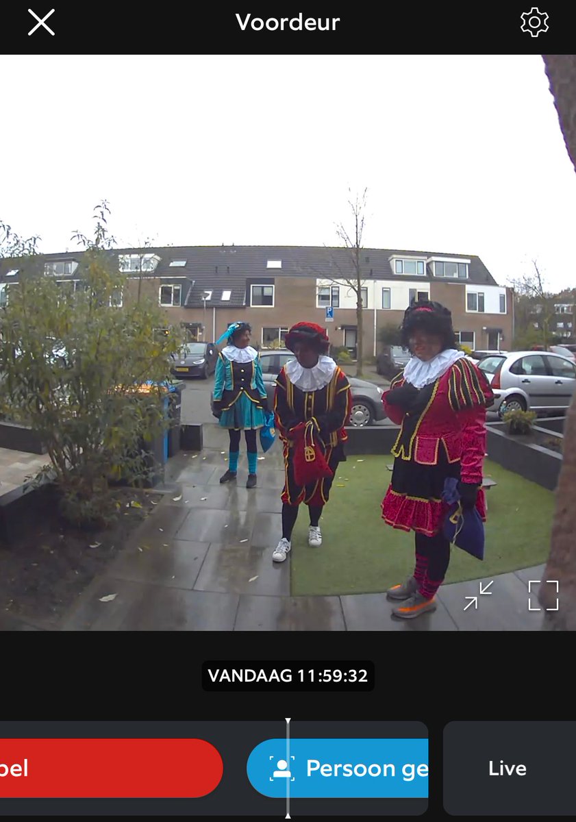 PapavanFien's tweet image. Gelukkig Piet weet nog waar Fien woont. #piet