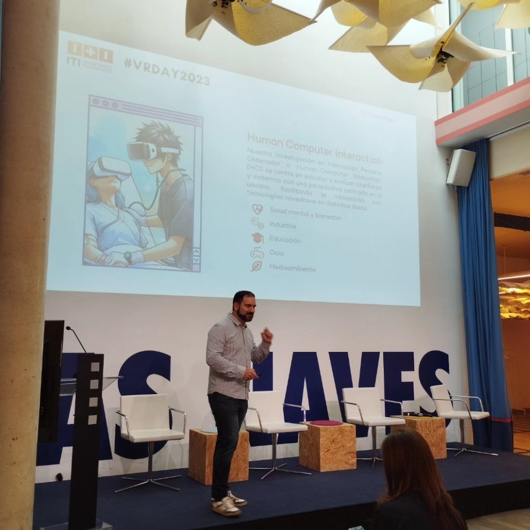 <a href="/HelenaOrtizGil/">Helena Ortiz</a> <a href="/TecherTeam/">TecherTeam</a> <a href="/GVAlabora/">GVA LABORA</a> <a href="/NexTraining/">August Kincaid</a> <a href="/floridauni/">FloridaUniversitaria</a> <a href="/nextrainingTI/">Nextraining</a> <a href="/LasNavesCOLLAB/">Col·lab</a> <a href="/CIDA_gva/">CIDA-Centro de Innovación Digital Avanzado para FP</a> Llega la presentación de <a href="/ITI_TIC/">ITI</a>, explicando cómo y hasta qué punto se puede engañar al ser humano con la #Realidadvirtual y las experiencias inmersivas.

¿Por qué nos mareamos en una montaña rusa virtual?