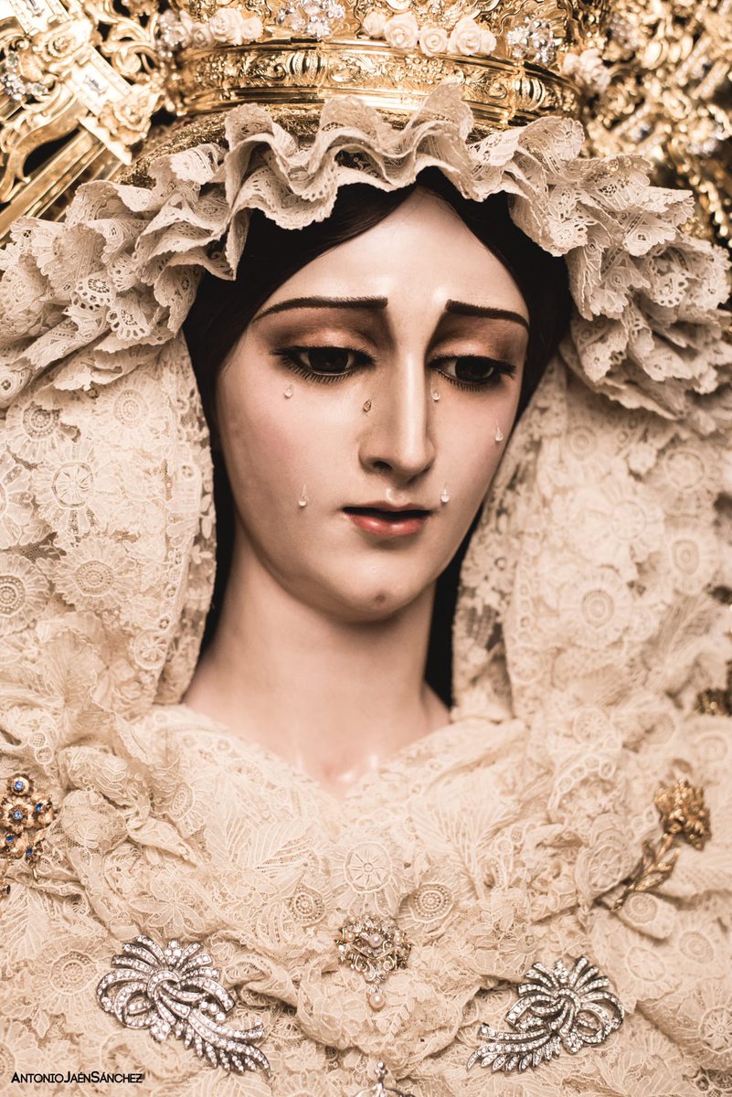 SÁBADO, día dedicado a la Virgen.
