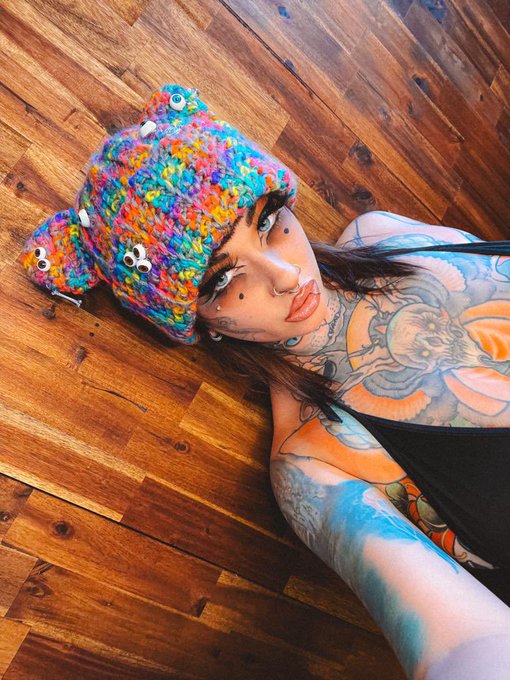 Do you know that i&rsquo;m selling crochet beanies? :3 if you want one hit me up :) can also come with a signed