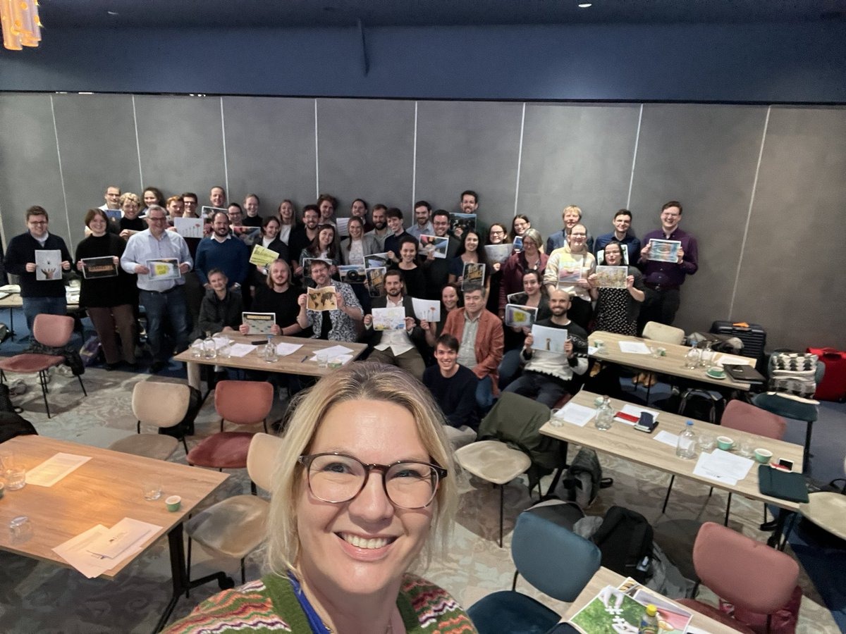 EACrone's tweet photo. So wonderful to be invited by the gravitation consortium Anchoring Innovation to give a workshop on social safety in academia. What a great group of inspiring young and senior scientists with a passion for science, under leadership by @InekeSluiter and her many great colleagues💫 https://t.co/lI5XzpHIzS