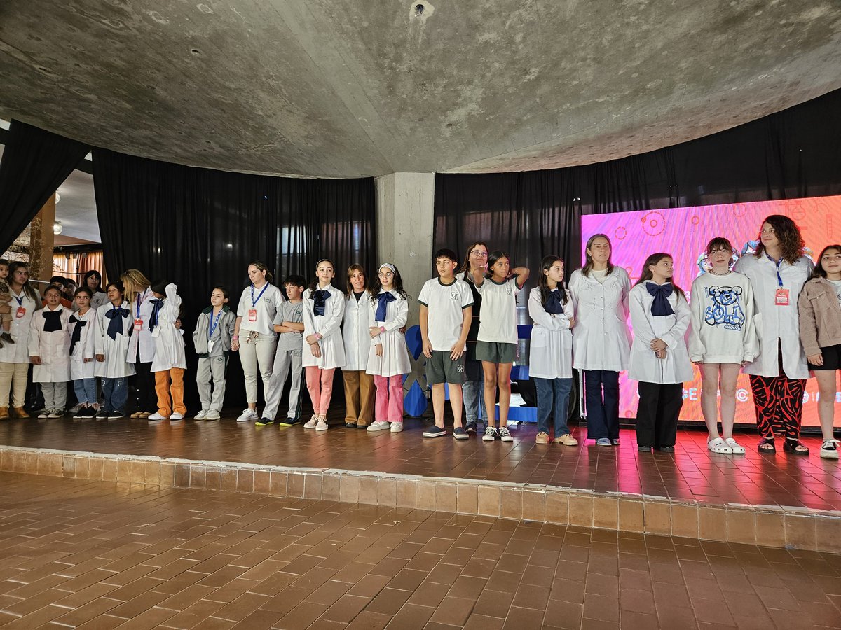 #Ahora | Ceremonia de cierre de la 37.ª Feria Nacional de Clubes de Ciencia

Los más de 220 Clubes de Ciencia participantes reciben sus reconocimientos que concluyen el trabajo de todo un año.

#EducaciónMEC #ClubesdeCiencia2023