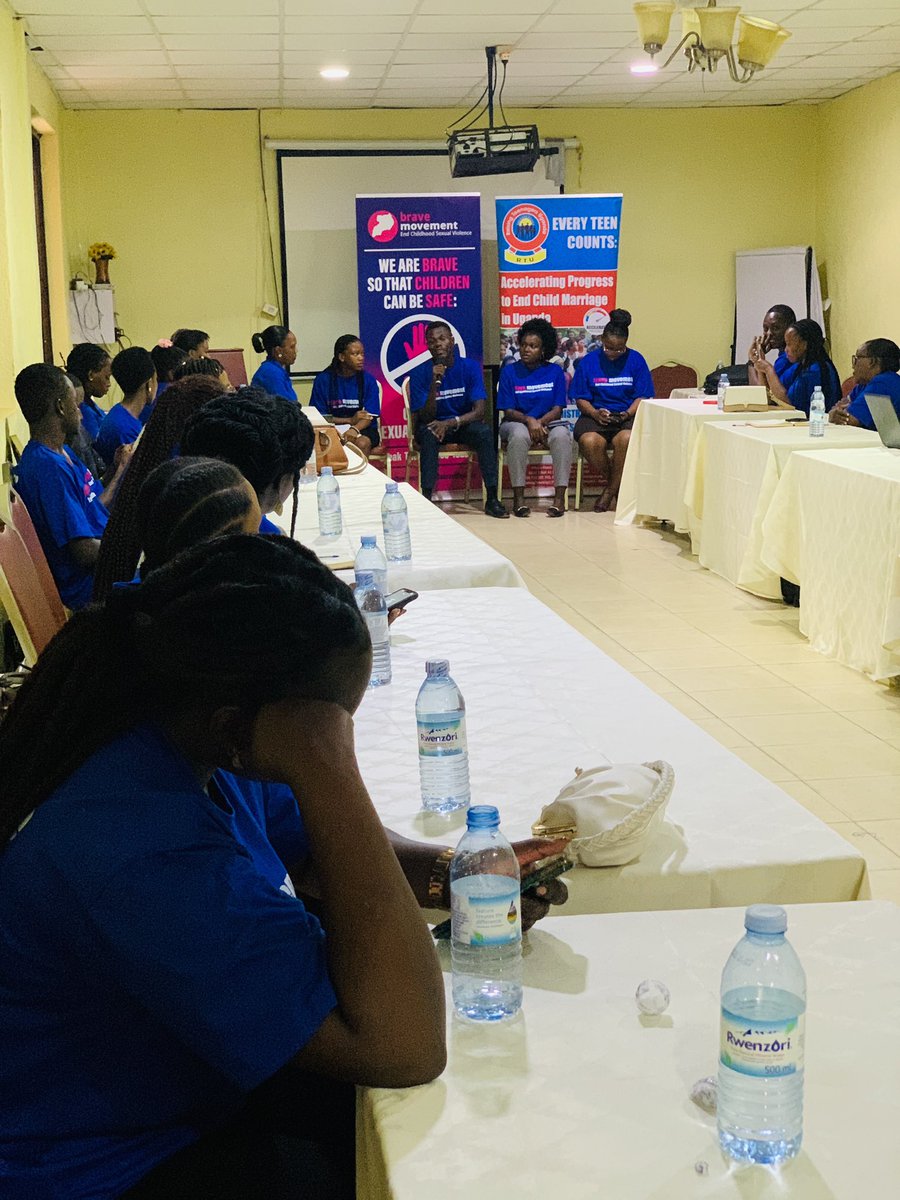 BebraveUganda's tweet photo. We choose to #BeBrave because its the only option we have so Safeguard the lives of young people:
Lets #EndChildhoodSexualViolence
Lets stand strong to say No to #SexForMarks at campus:
@BeBraveGlobal @BeBraveAfrica @GirlsNotBrides #LearningFromSurvivors @RaisingTeensUg2 https://t.co/uomb3RTnpw