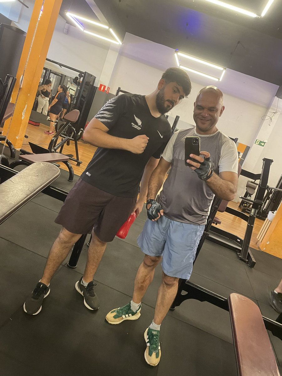 aldovalentim's tweet photo. treino hoje foi na @fitupacademia aqui em São Matheus, ZL com meu amigo @jpmangueira_ . A @fitupacademia ta de parabéns, ótimo atendimento e bons equipamentos ! segue o rolê hj pela Zl. #gym #saomateus https://t.co/J6swFr1xKQ