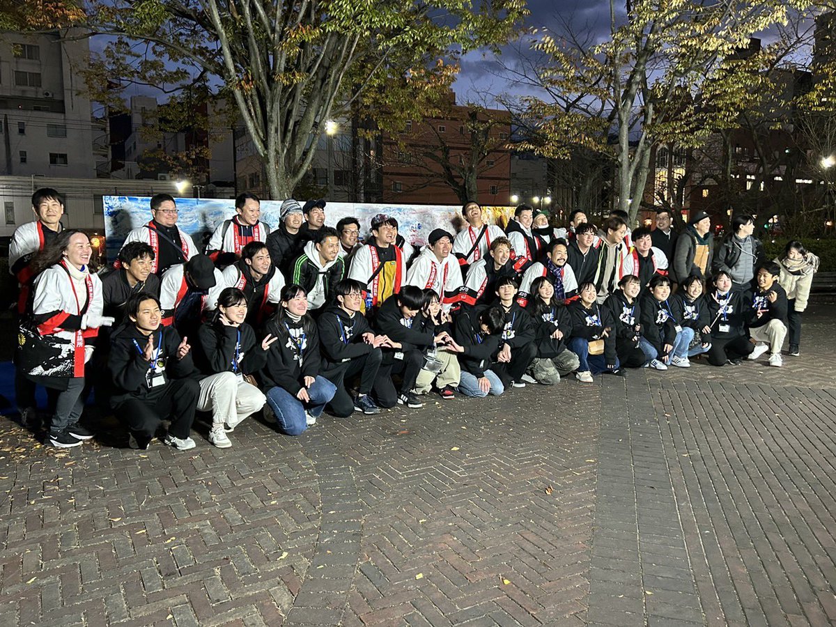KUREFULLProject's tweet photo. そして、JC、ズッ友製造委員会の方々にはこの半年間たくさん支えて頂きました。

そもそも、私たち実行委員が会えたのはこの企画あってこそです。
私たちを「ズッ友」にする土台を作ってくれてありがとうございました！

私たちにとってはJCの皆さんも「ズッ友」です！！

 #呉 #FULLフェス  #文化祭 https://t.co/XIUYRbHoOb